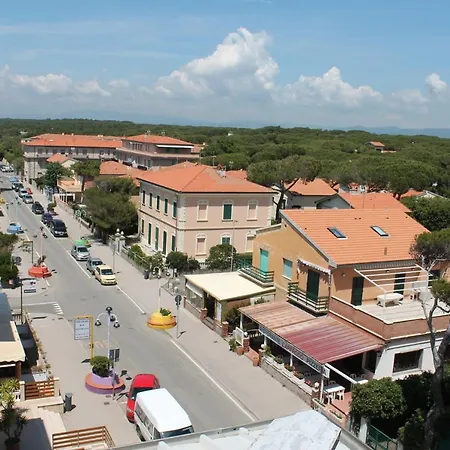 דירה Casa Grazia A 100m Dal Mare Marina Di Castagneto מרינה די קסטנייטו קרדוצ'י